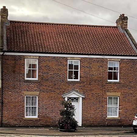 Apt D In Old Grade 2 Converted Farmhouse 마켓 웨이튼 외부 사진