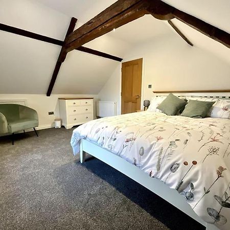 Apt D In Old Grade 2 Converted Farmhouse 마켓 웨이튼 외부 사진