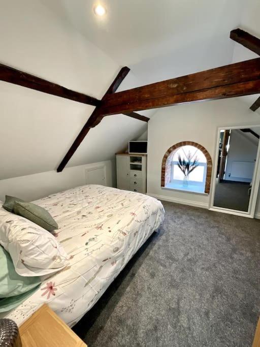 Apt D In Old Grade 2 Converted Farmhouse 마켓 웨이튼 외부 사진