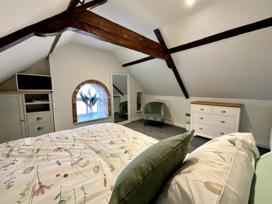 Apt D In Old Grade 2 Converted Farmhouse 마켓 웨이튼 외부 사진